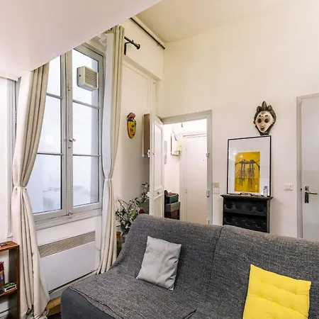 Guestready - Cosy Mezzanine In Apartament Paryż